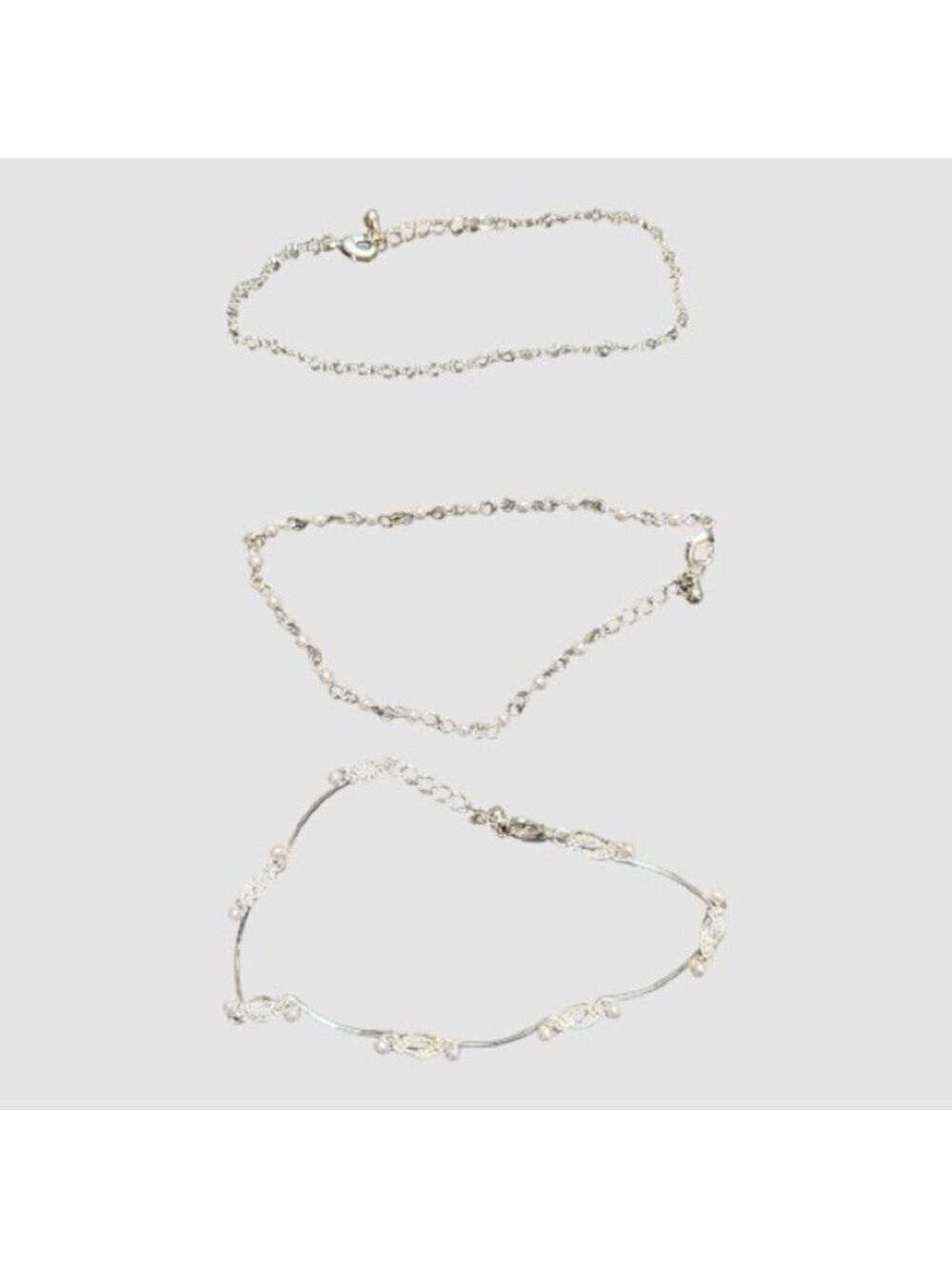 Avon Pretty Faux Pearl Anklet set